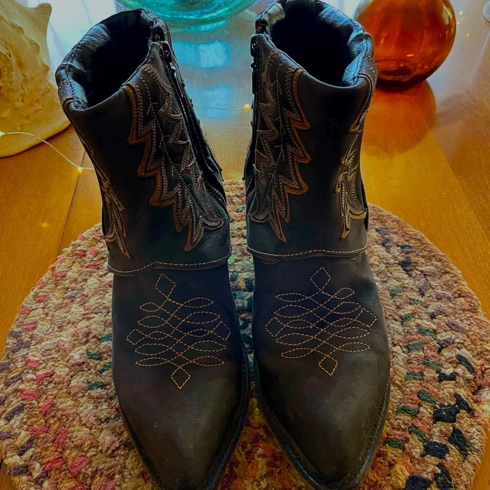 COPY - Liberty Black Eternal Flame Cowboy Boots - Picture 3 of 5